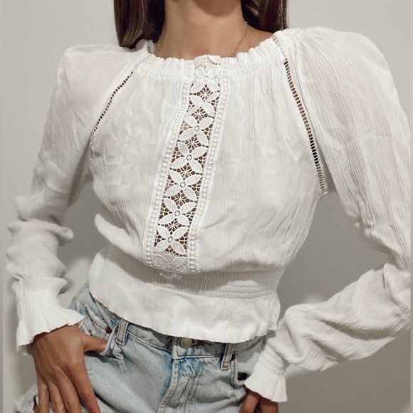 Beautiful Flowy Top - Picture 4 of 5